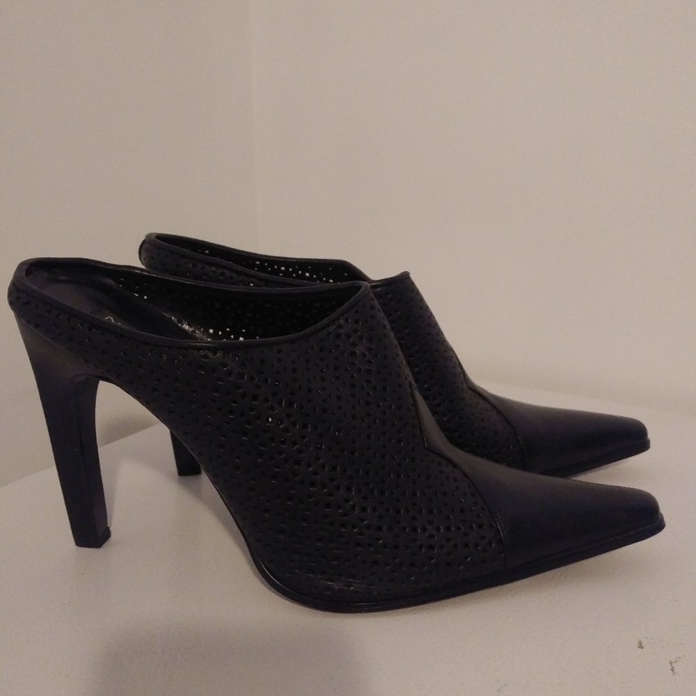 NWOB Nine West Black Leather Ankle Booties Mules